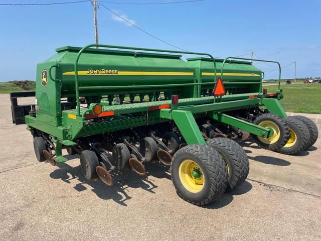 Image of John Deere 1590 equipment image 2