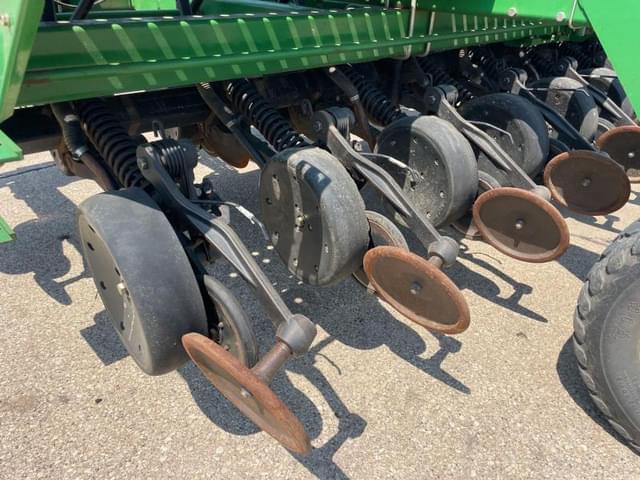 Image of John Deere 1590 equipment image 3