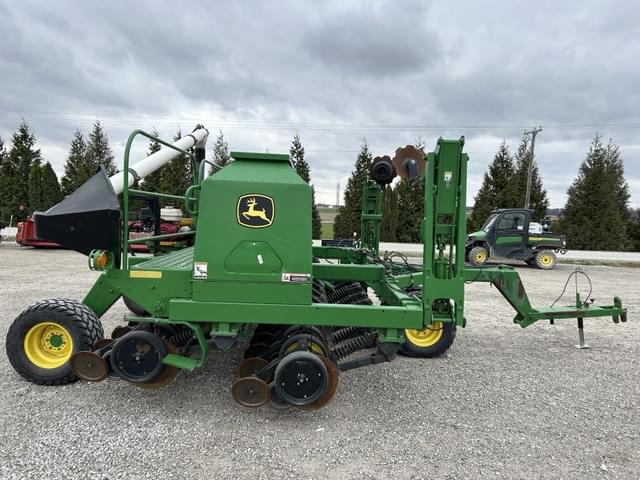 Image of John Deere 1590 equipment image 1
