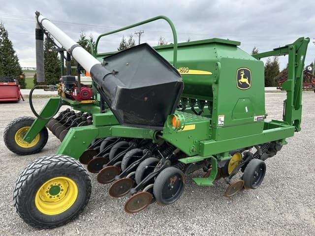 Image of John Deere 1590 equipment image 2