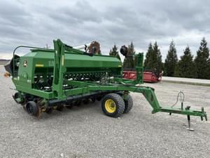 John Deere 1590 Image