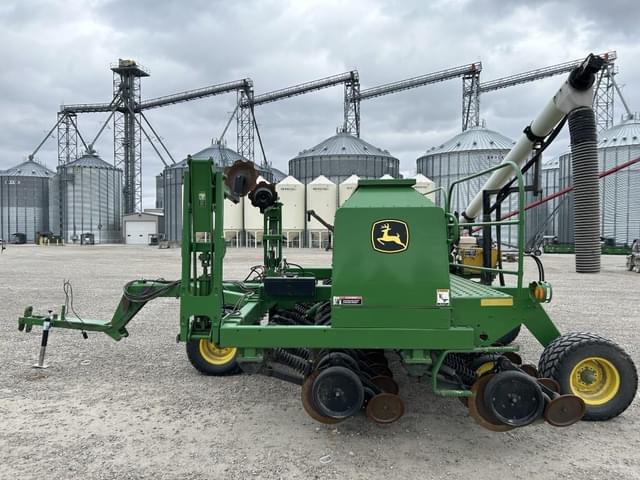 Image of John Deere 1590 equipment image 4