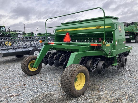 Image of John Deere 1590 equipment image 4