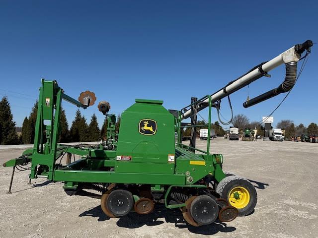 Image of John Deere 1590 equipment image 2