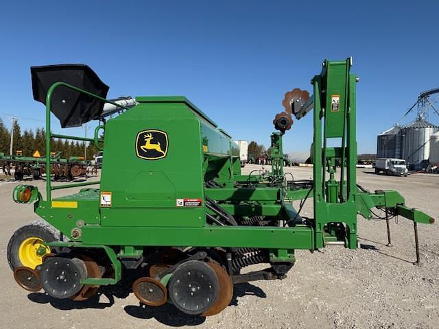 Image of John Deere 1590 equipment image 3