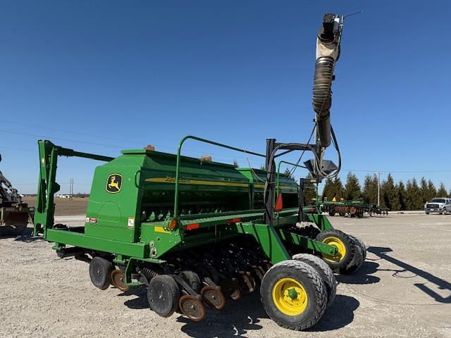 Image of John Deere 1590 equipment image 4