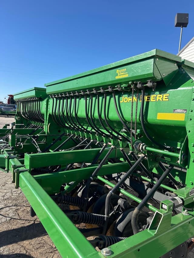 Image of John Deere 1590 equipment image 4