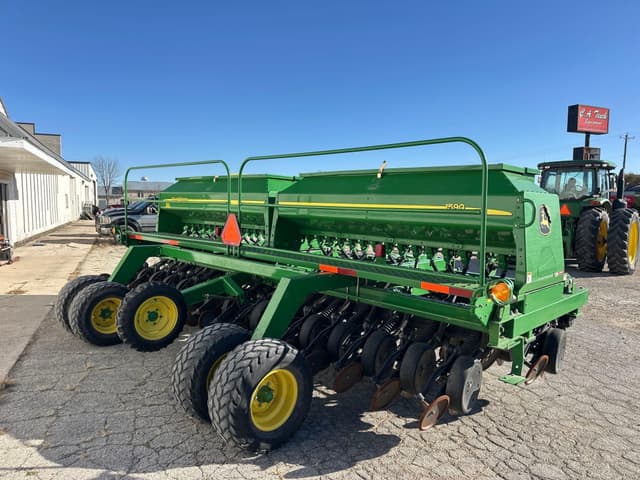 Image of John Deere 1590 equipment image 2