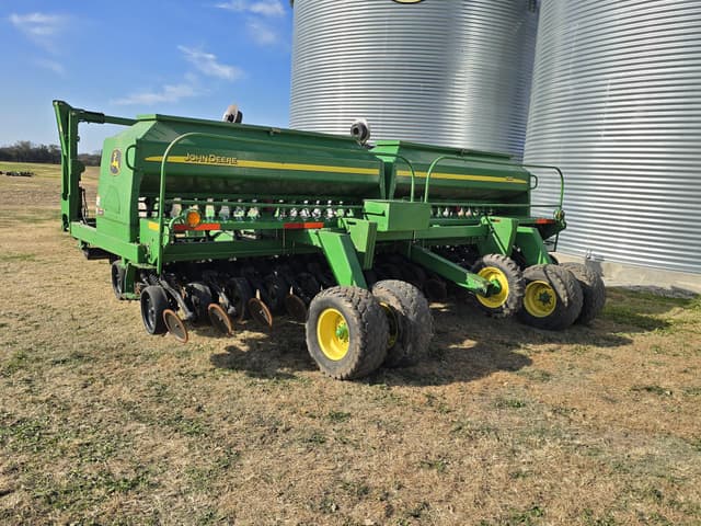 Image of John Deere 1590 equipment image 4