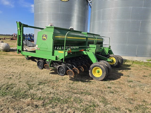 Image of John Deere 1590 equipment image 3