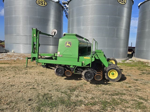 Image of John Deere 1590 equipment image 2