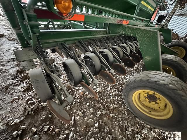 Image of John Deere 1590 equipment image 2