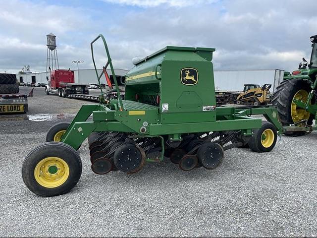 Image of John Deere 1590 equipment image 2