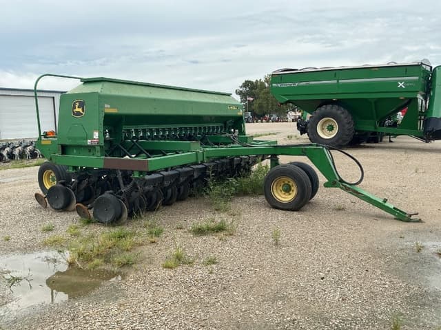 Image of John Deere 1590 equipment image 1