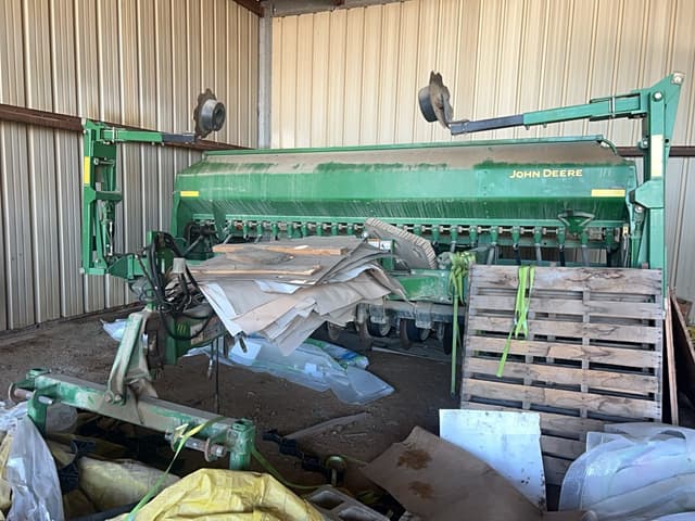 Image of John Deere 1590 equipment image 2