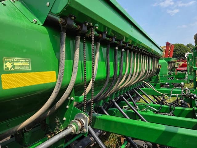 Image of John Deere 1590 equipment image 4