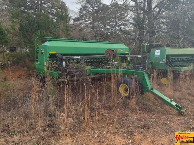 Image of John Deere 1590 equipment image 1