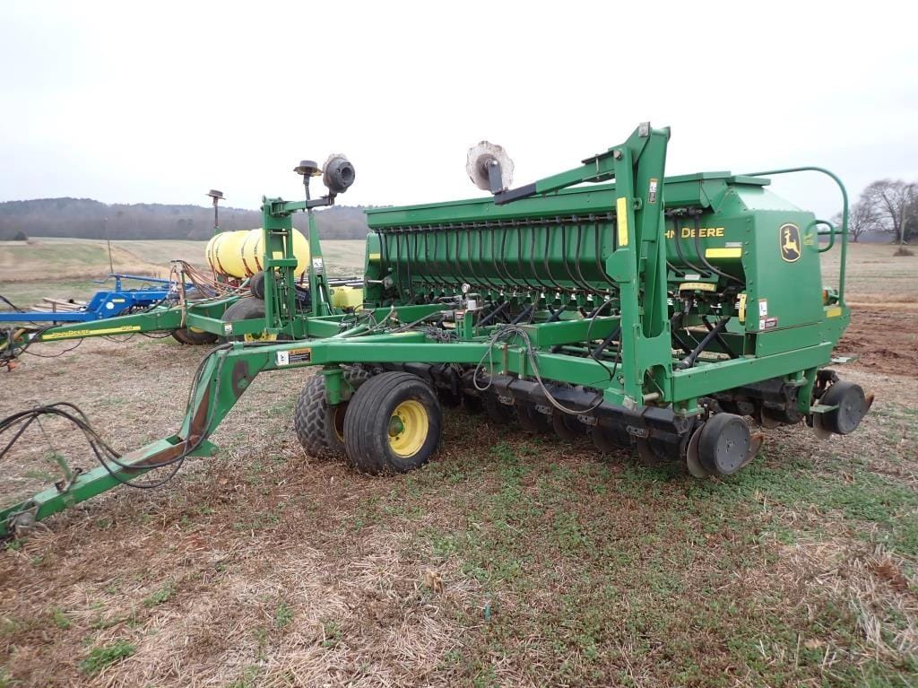 John Deere 1590 Equipment Image0