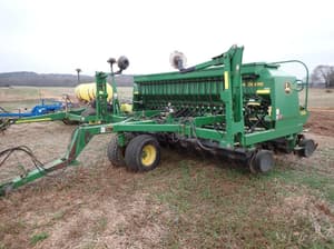 John Deere 1590 Image