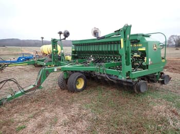 John Deere 1590 Equipment Image0