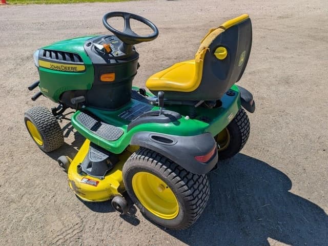 Image of John Deere D160 equipment image 2