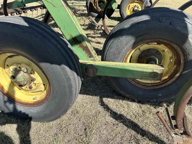 Image of John Deere 1600 equipment image 3
