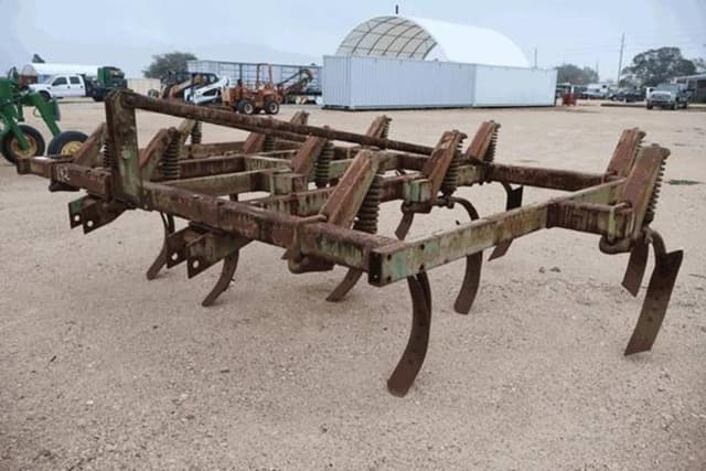 Image of John Deere 1600 equipment image 1