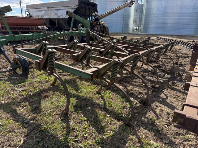 Image of John Deere 1600 equipment image 3