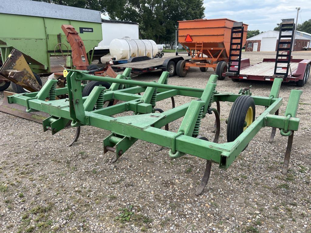 Image of John Deere 1600 Image 1