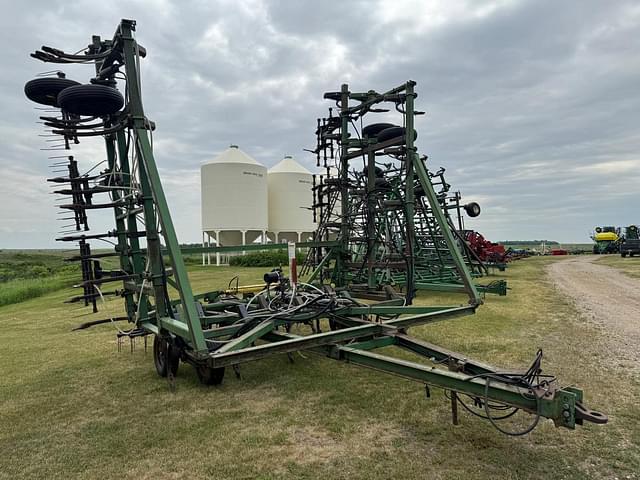Image of John Deere 1600 equipment image 2