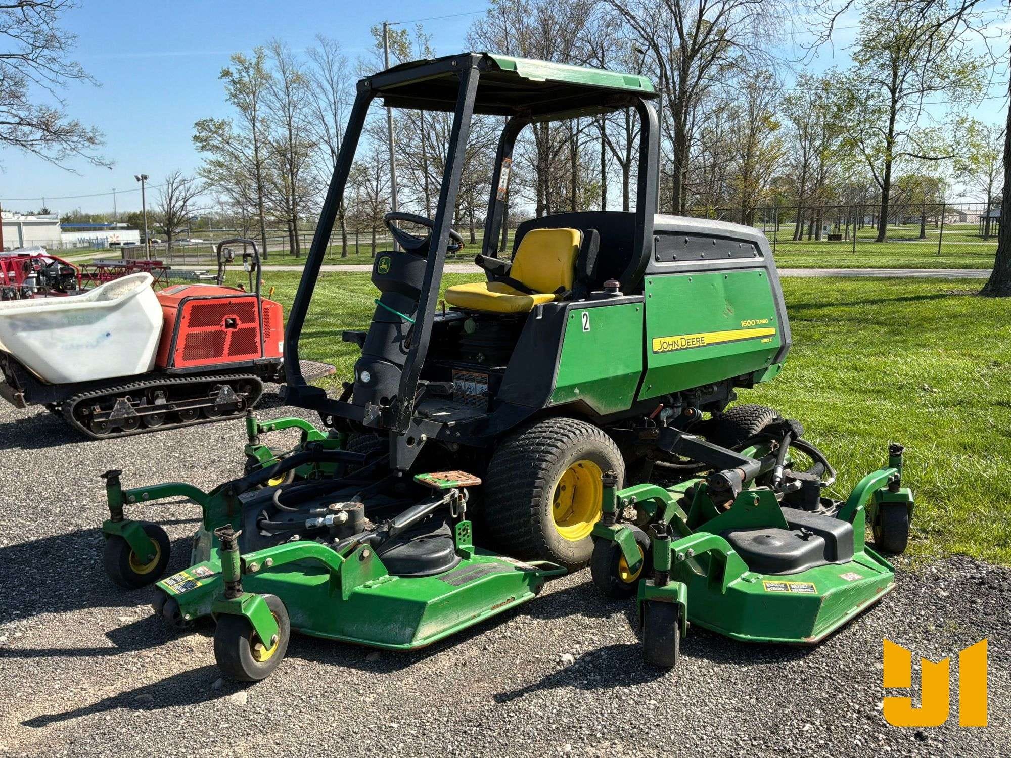 John Deere 1600 Equipment Image0