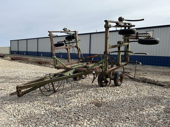 John Deere 1600 Equipment Image0