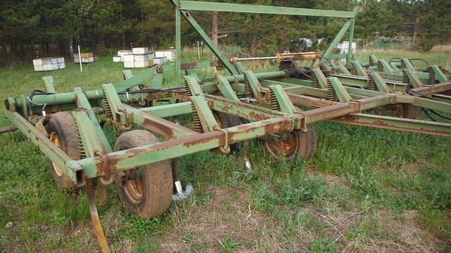Image of John Deere 1600 equipment image 3