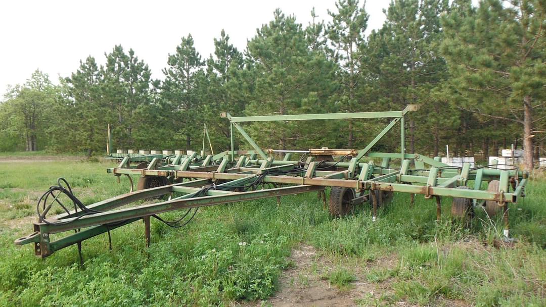 Image of John Deere 1600 Primary image