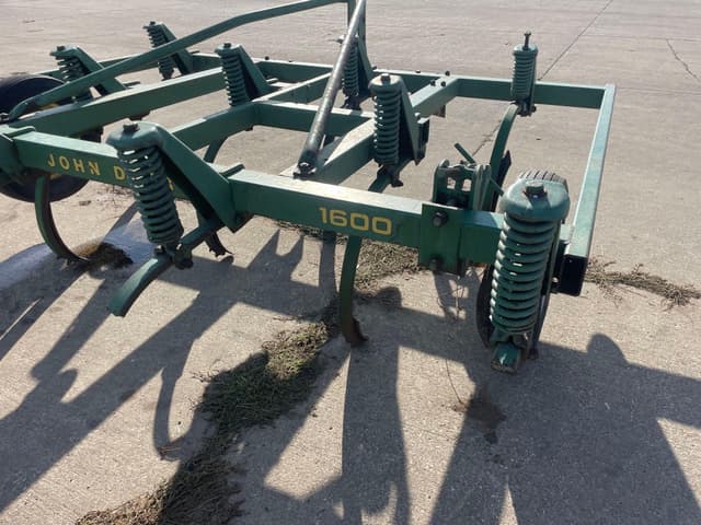 Image of John Deere 1600 equipment image 3