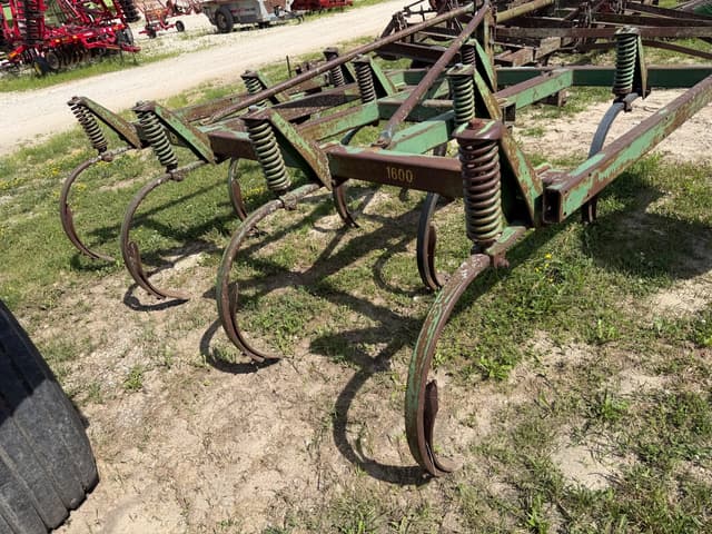 Image of John Deere 1600 equipment image 2