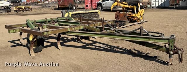 Image of John Deere 1600 equipment image 2