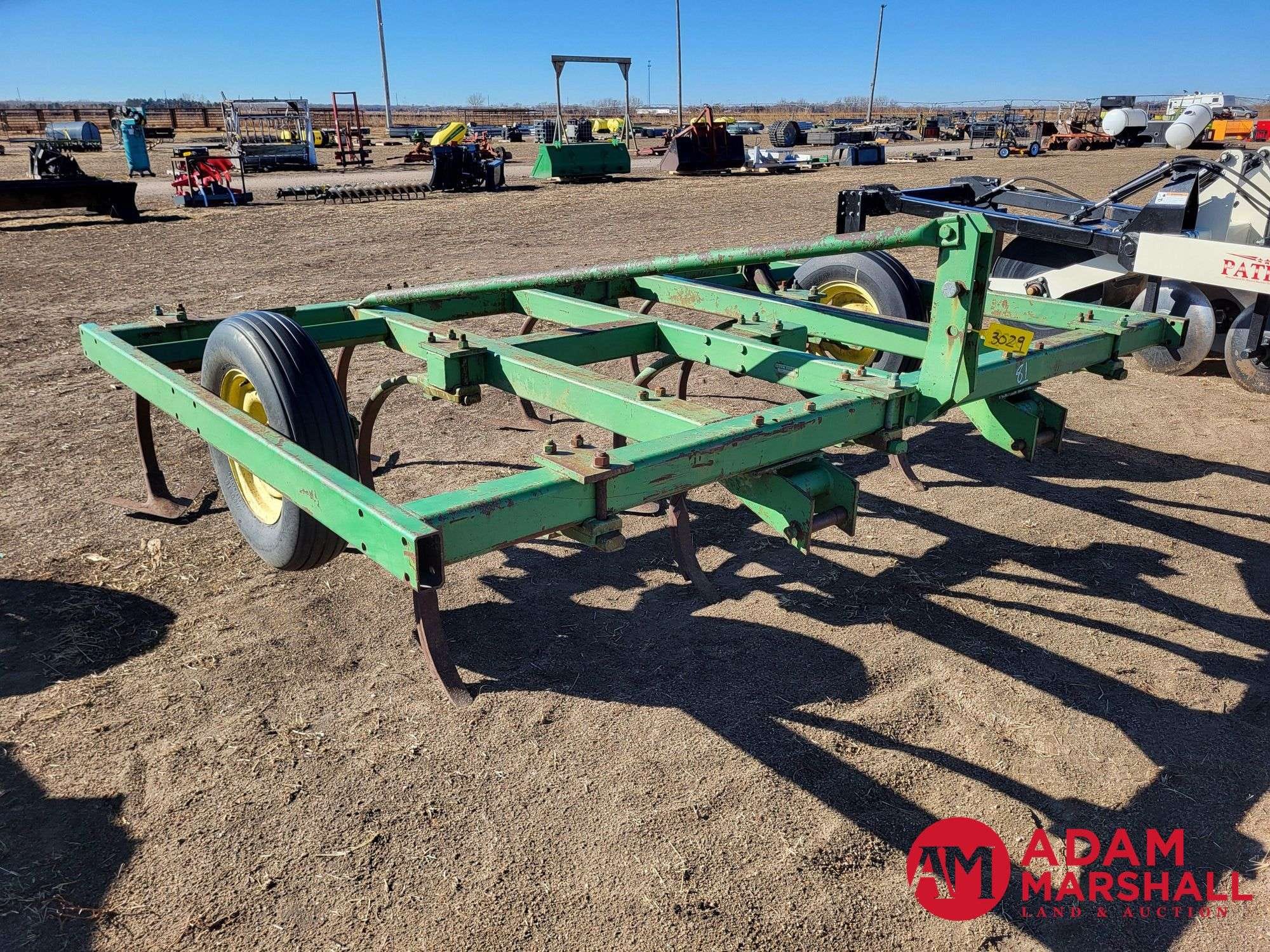 John Deere 1600 Equipment Image0