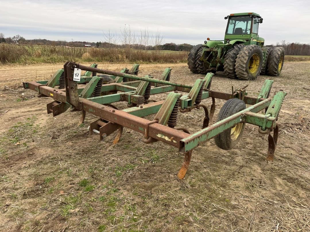 Image of John Deere 1600 Primary image