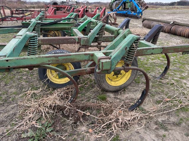 Image of John Deere 1600 equipment image 4