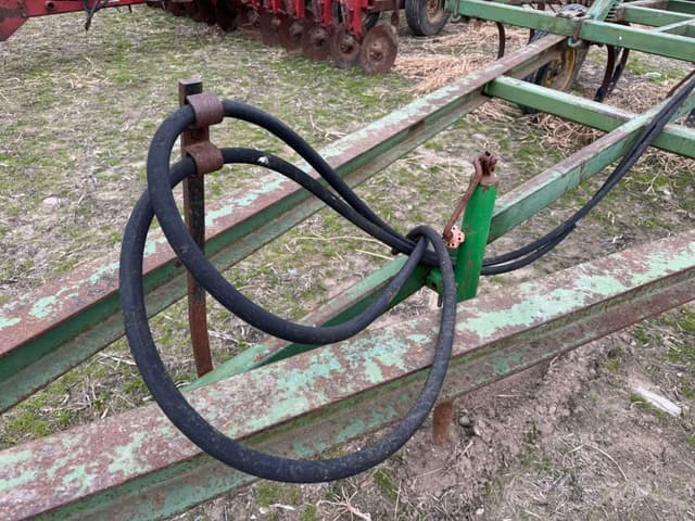 Image of John Deere 1600 equipment image 2