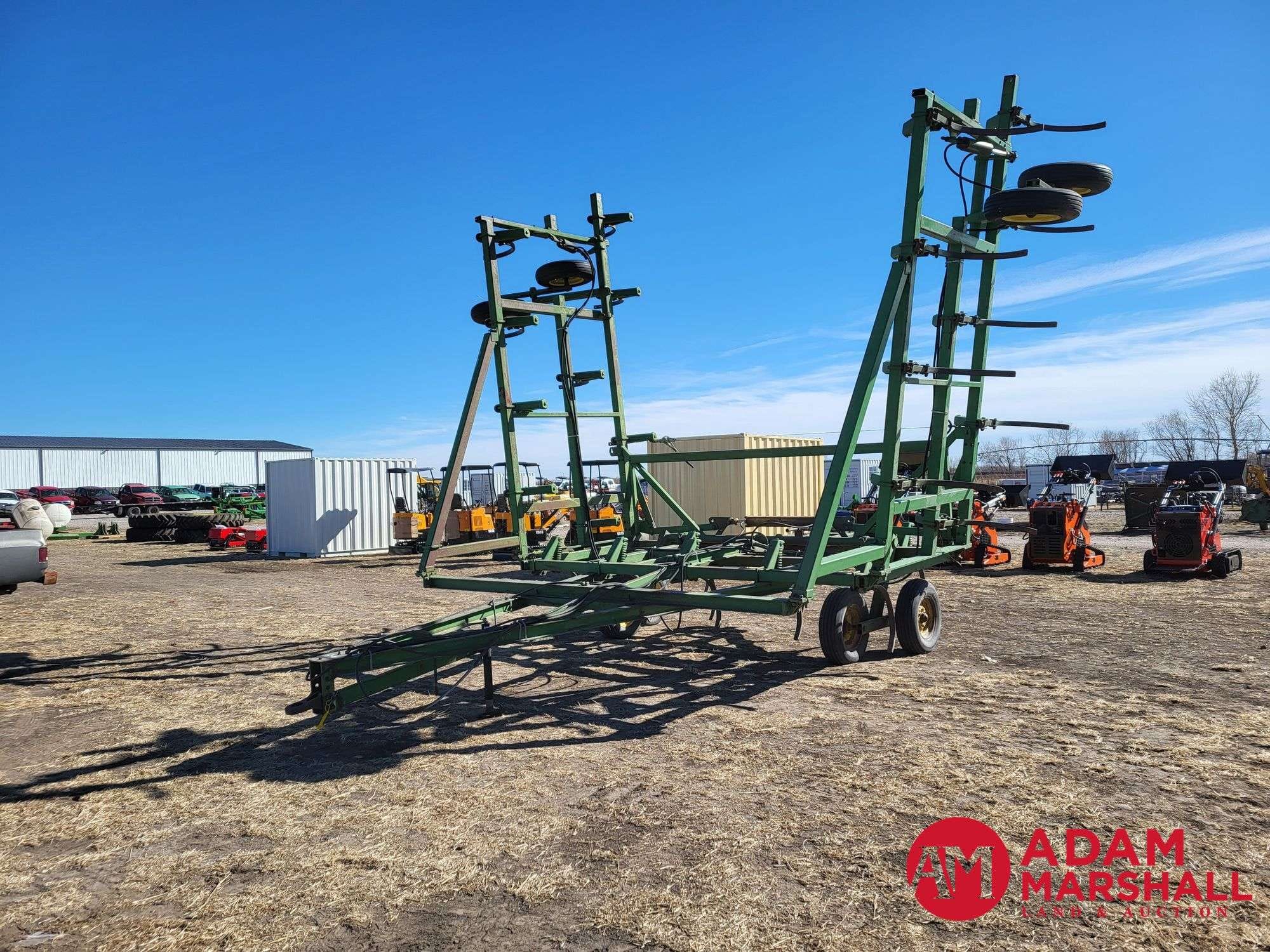 John Deere E1600 Equipment Image0