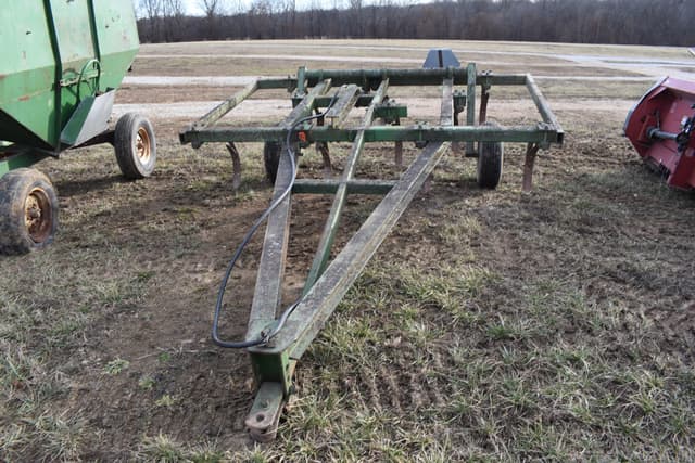 Image of John Deere 1600 equipment image 1