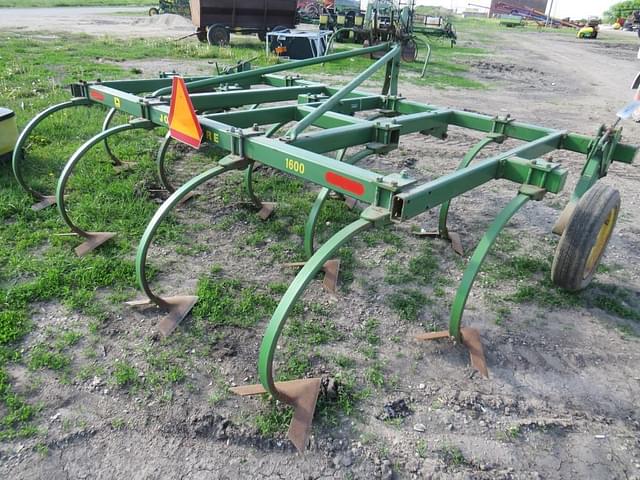 Image of John Deere 1600 equipment image 1