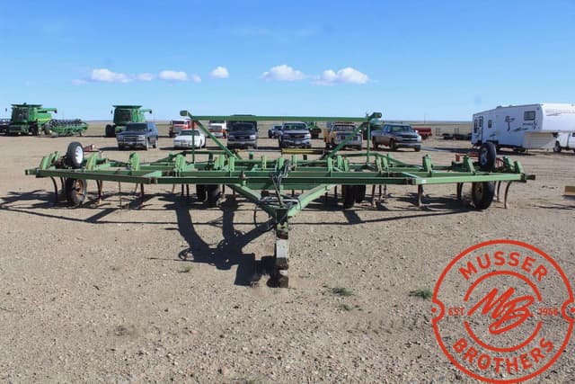 Image of John Deere 1600 equipment image 1