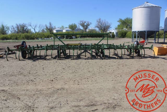 Image of John Deere 1600 equipment image 4