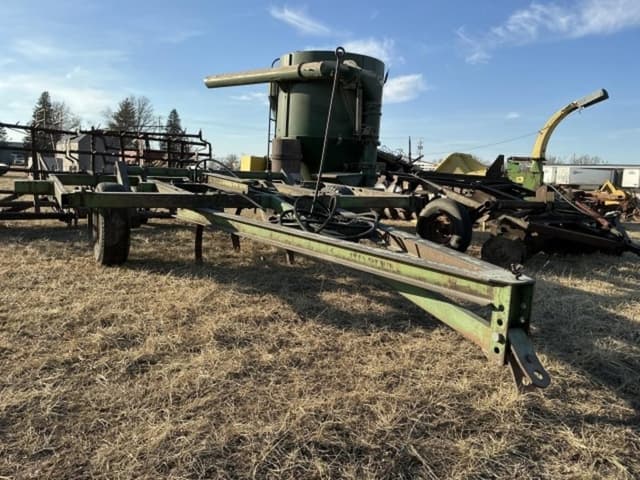 Image of John Deere 1600 equipment image 1