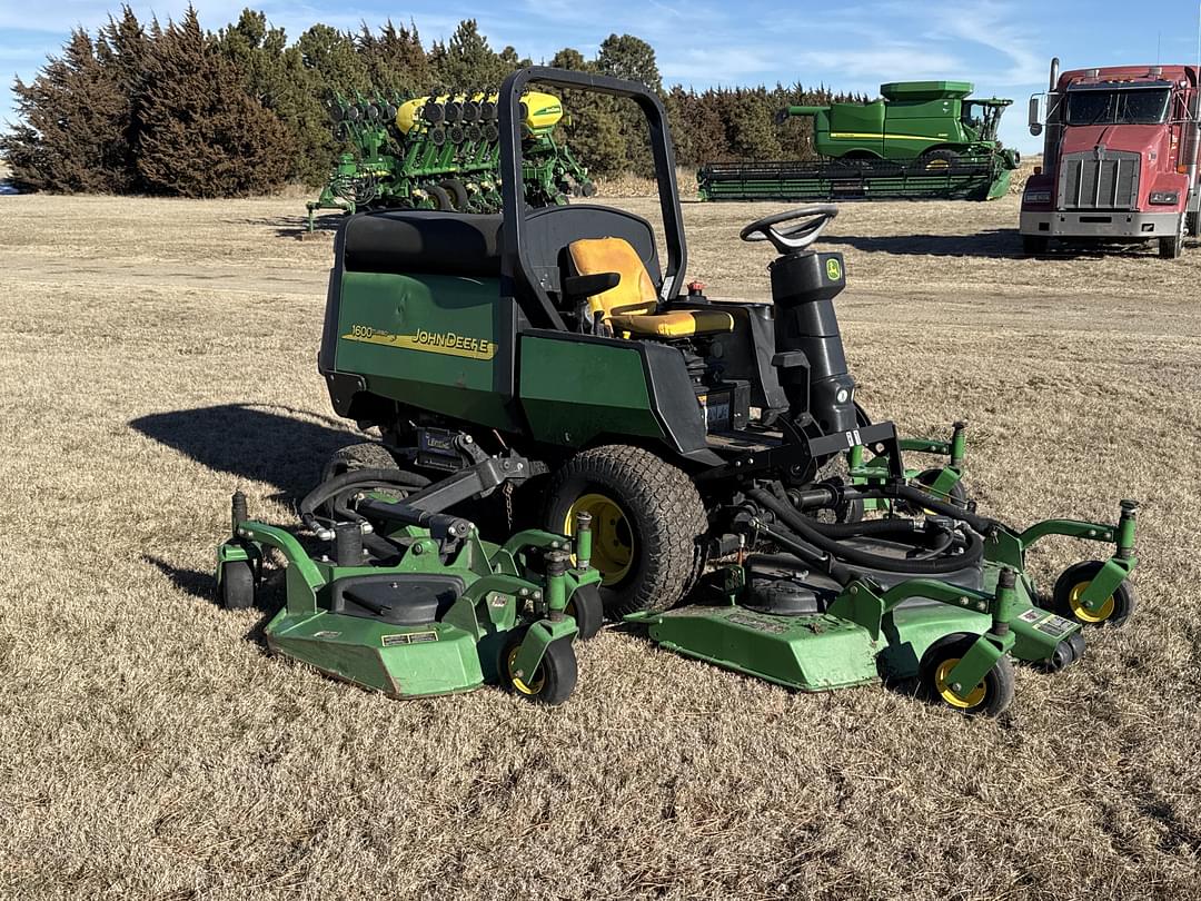 Image of John Deere 1600 Primary image