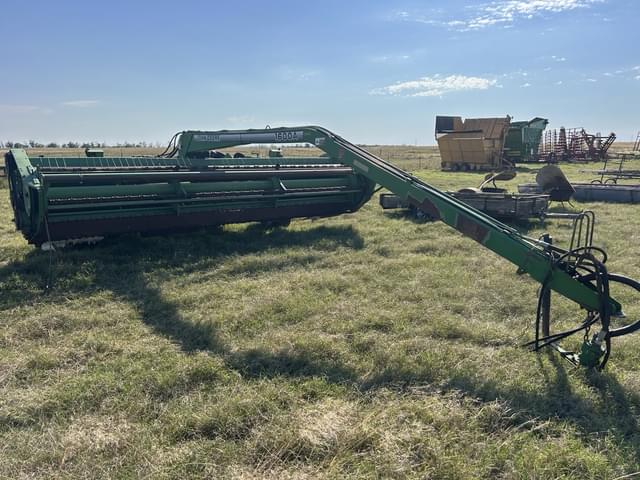 Image of John Deere 1600A equipment image 2
