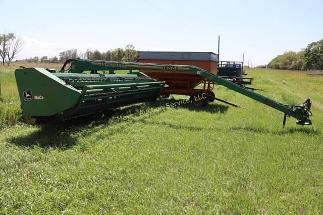 Image of John Deere 1600A equipment image 2